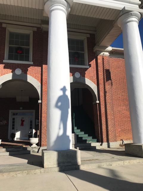 Confederate shadow